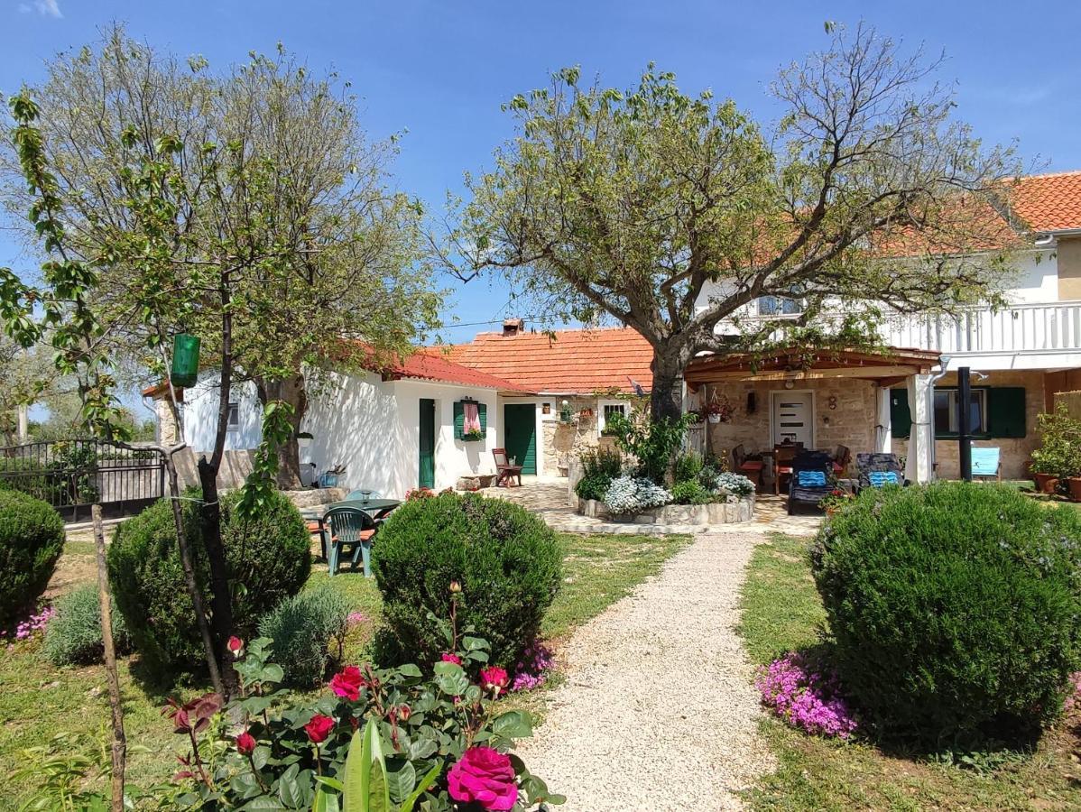 House Kuna Bristane Exterior photo